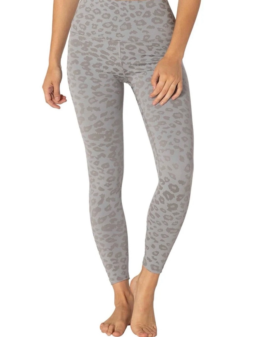 Beyond Yoga Leopard Studio Cropped Yoga Tank Top and High Waisted Legging Set - Picture 3 of 12